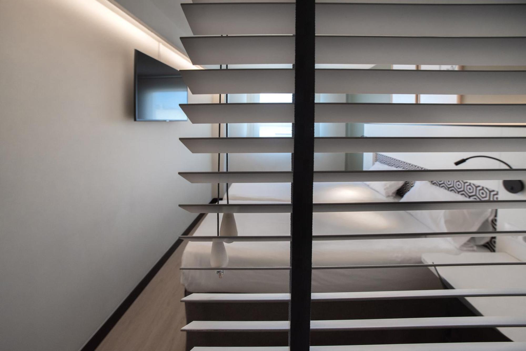 Hotel Bed4U Pamplona Cordovilla Exterior photo
